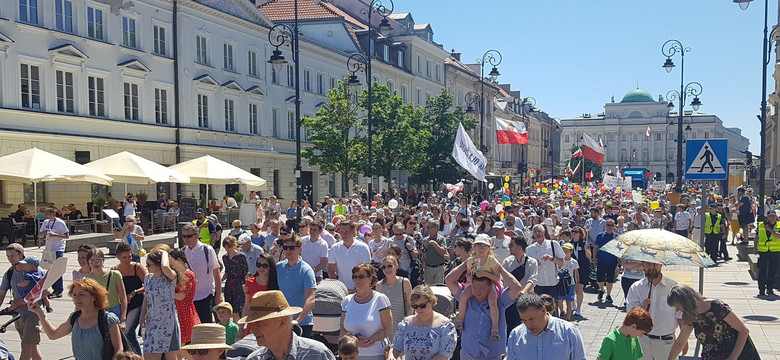 Marsz dla Życia i Rodziny w Warszawie. "Nie pozwól na demoralizującą seksedukację w szkołach"