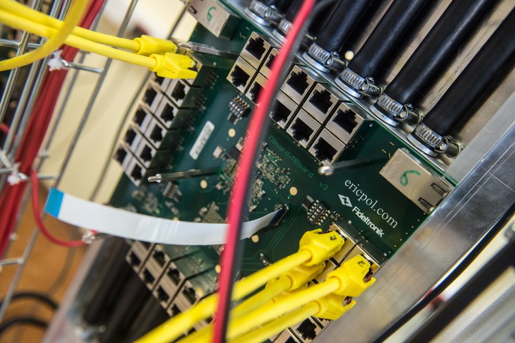 Zakończenie prac przy budowie oraz testów symulatora planowane jest na koniec lipca. Koszt budowy Analizatora Rzeczywistych Układów Złożonych to ponad 20 mln zł. 
<br><br>
(gm/zuz) PAP/Grzegorz Michałowski