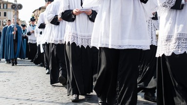 Dlaczego katolicy chodzą w procesjach?