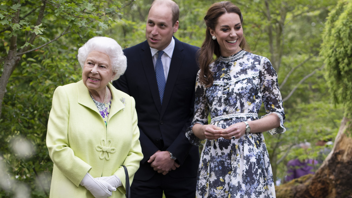 Kate i William złożyli życzenia Elżbiecie II. Poruszające zdjęcie z prawnukami