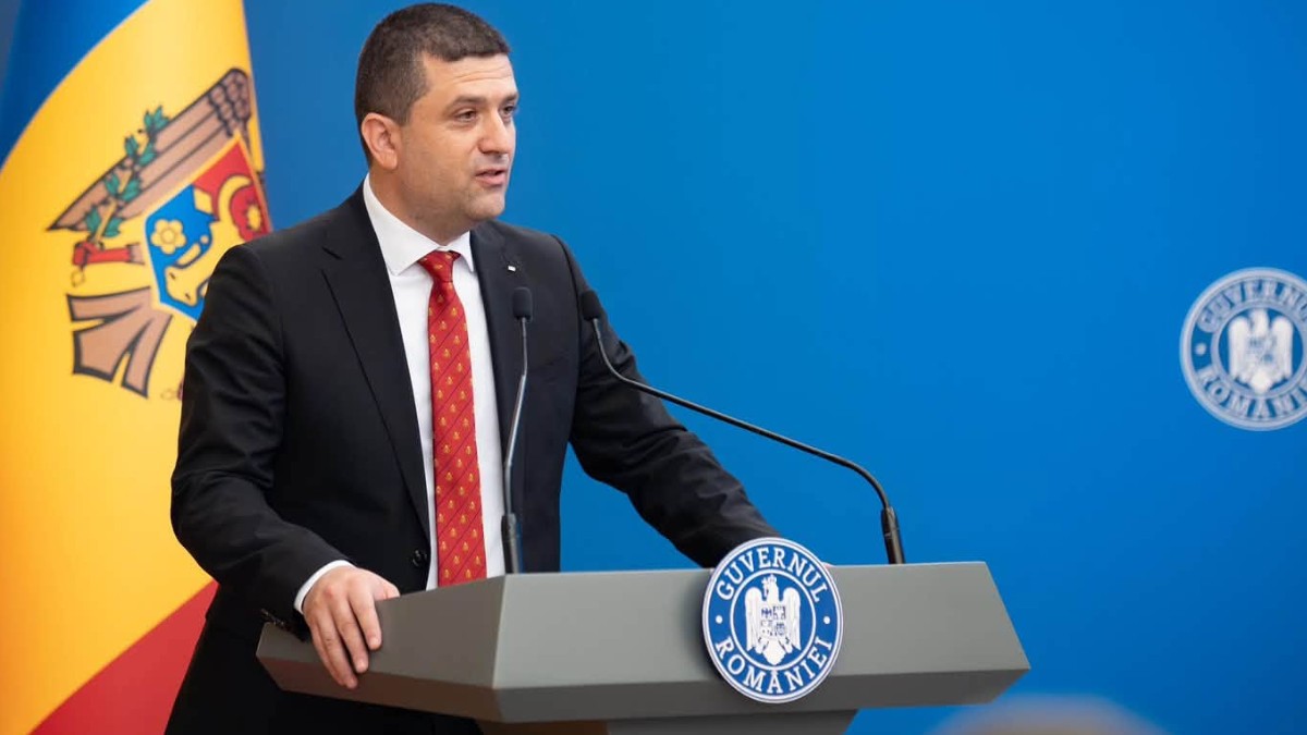 Radu Miruță, după incendiul de la bordul navei din largul portului Sulina: „Nu a fost văzută pe radare o dronă venind spre această navă”
