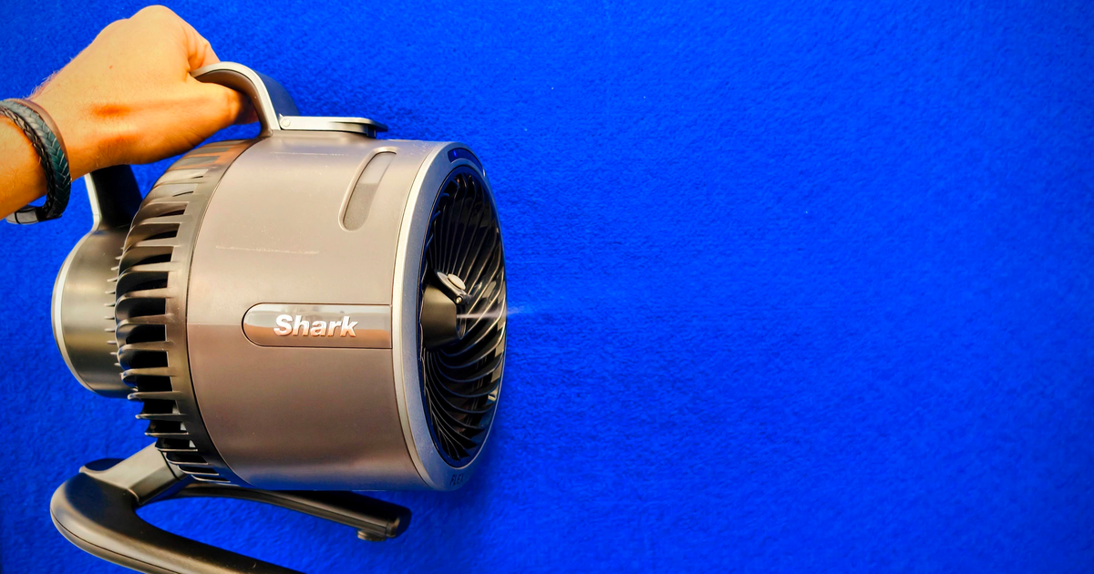 Shark Flex Breeze Hydrogo im Test: Tischventilator mit Akku & feinem Sprühnebel