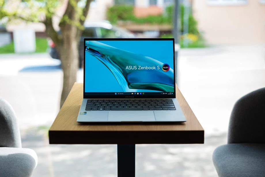 ASUS Zenbook S 13 OLED UX5304