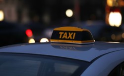 Koronawirus uderzył w taksówkarzy. Operatorzy hulajnóg zawieszają usługi