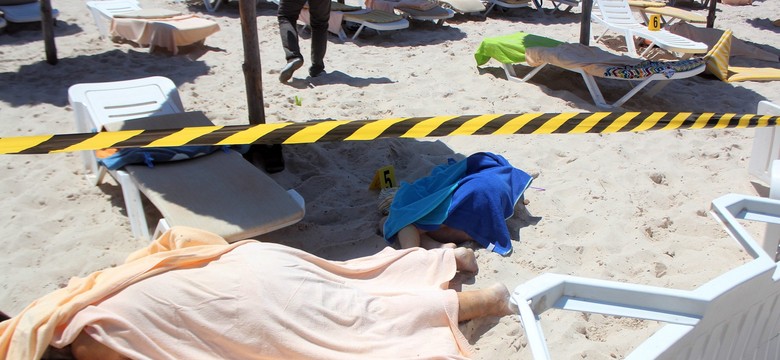 Zamach terrorystyczny w Tunezji. Napastnicy strzelali do turystów na plaży