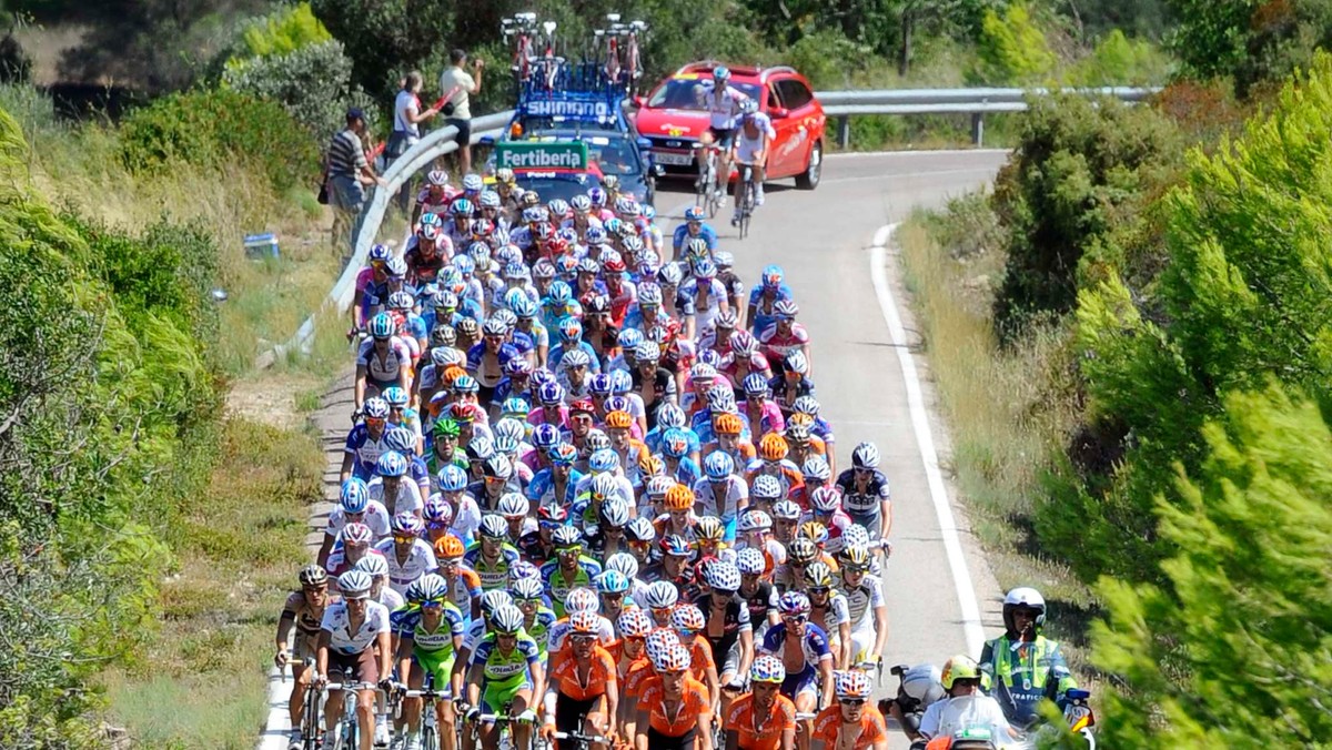 Dziesiąty etap Vuelta a Espana prowadził z Tarragony do Vilanovy i liczył 175,7 km. Jako pierwszy linię mety minął Imanol Erviti z grupy Caisse d'Epargne z czasem 4:13.32. 37 sekund później dojechał Romain Zingle (Cofidis). Nowym liderem hiszpańskiego klasyku został Joaquin Rodriguez (Katiusza).