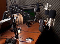 Stacje radiowe na jedną nutę. Wszystko przez kryzys