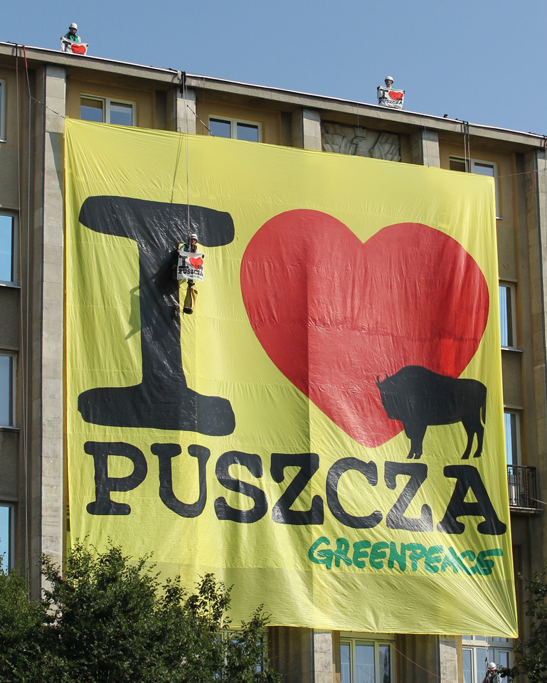 WARSZAWA GREENPEACE AKCJA I LOVE PUSZCZA