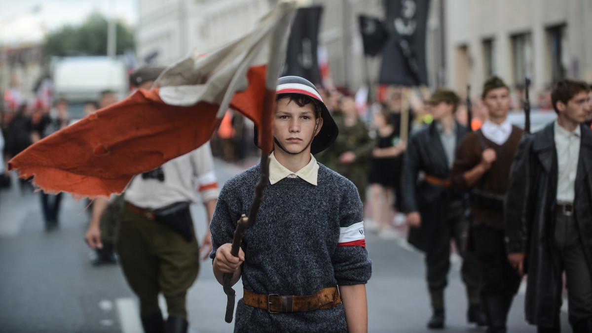 Obchody rocznicy powstania warszawskiego będą odbywały się pod hasłem "Wolność łączy". Program uroczystości jest bardzo bogaty. Najważniejsza będzie oczywiście Godzina "W", moment, w którym cała Warszawa zamilknie, wspominając bohaterów zrywu. Powstanie warszawskie wybuchło 1 sierpnia 1944 roku - w tym roku obchodzimy jego 73. rocznicę.