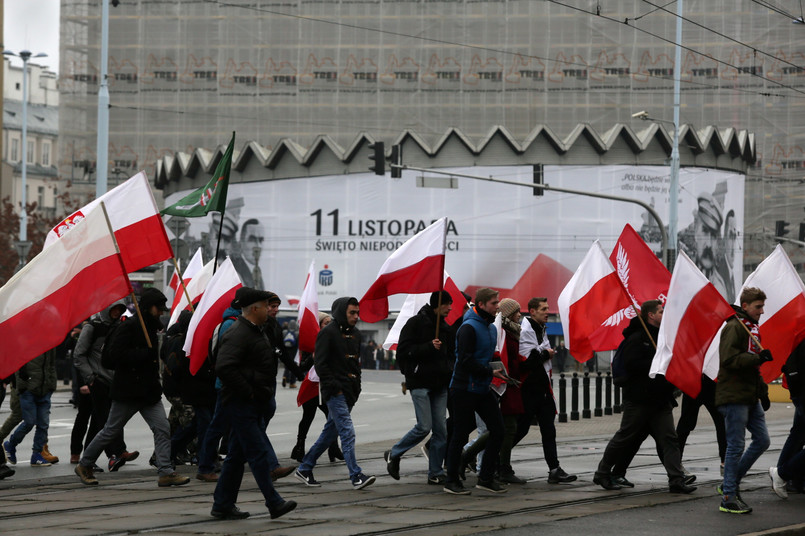 Uczestnicy Marszu Niepodległości 2016