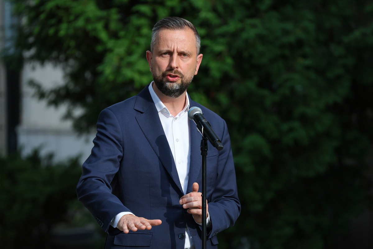 Eksplozja w Osinach. Kosiniak-Kamysz potwierdza. "To rosyjski dron"