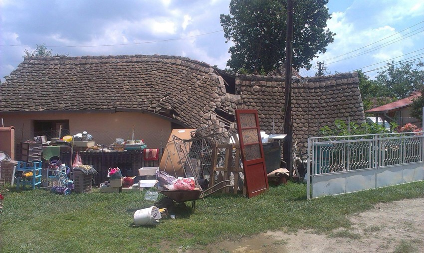 Evo kako ga je država odvodnila: Koraćev plac i kuća u naselju Zabrežje