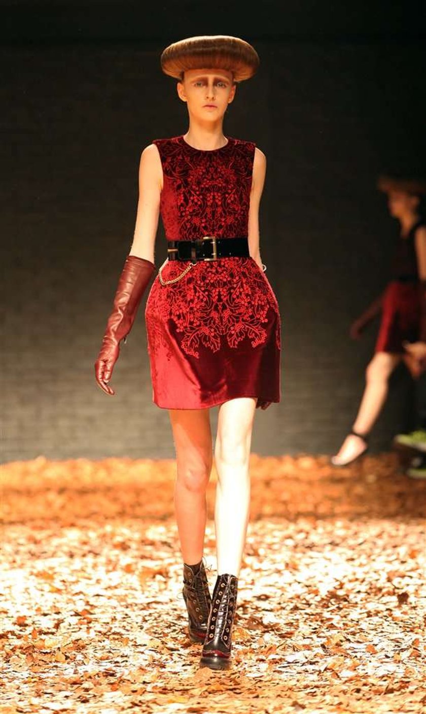 Alexander McQueen jesień zima 2012