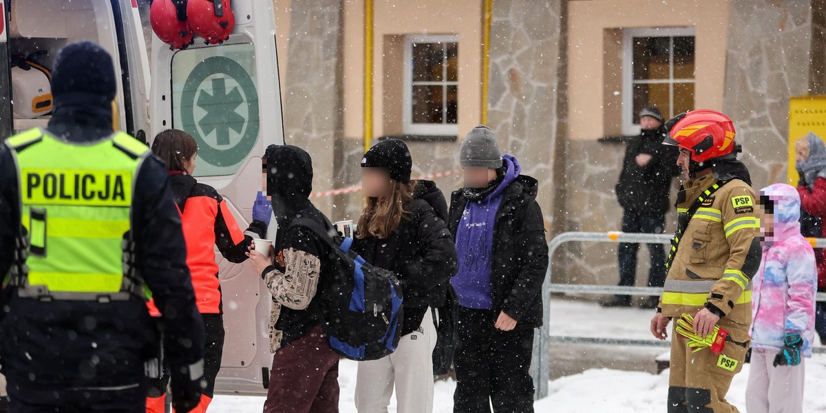 Zakopane. Ewakuacja szkoły podstawowej z powodu drażniącej substancji.