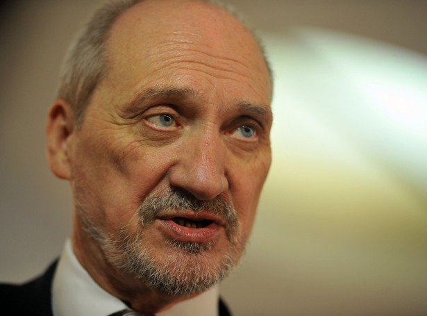 Macierewicz powiązał upadek rządu Olszewskiego z katastrofą w Smoleńsku