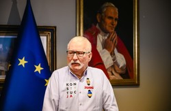 Lech Wałęsa zdradził, ile wynosi jego emerytura. "Czy jestem zadowolony?"