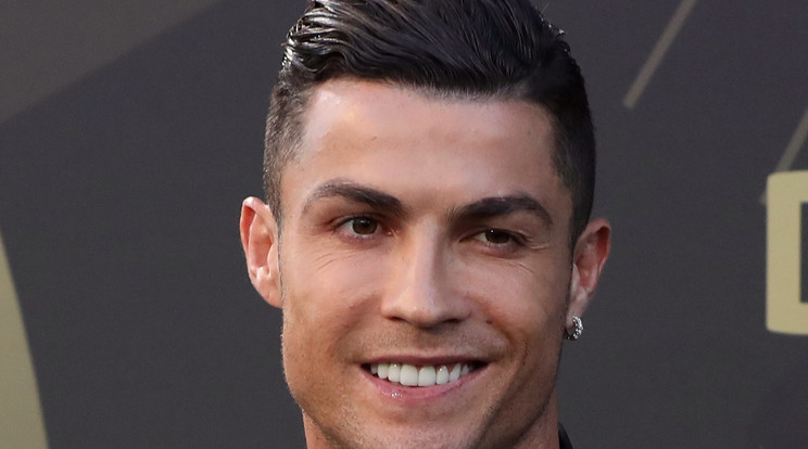 Cristiano Ronaldo megnövesztette a haját /Fotó: Northfoto