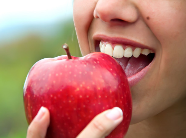 Jedno jabłko dziennie chroni przed zawałem i udarem