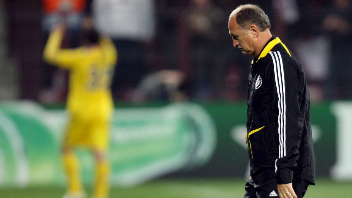 Luiz Felipe Scolari ponownie trenerem reprezentacji Brazylii? Nie jest to wykluczone. Po słabym występie Canarinhos na mundialu w RPA z kadrą narodową może pożegnać się obecny szkoleniowiec, Carlos Dunga. Kandydatem do jego zastąpienia jest właśnie Scolari.