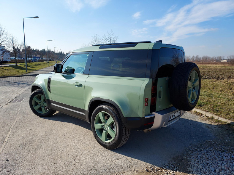 Land Rover Defender 90