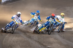 Unia bez Kołodzieja i Pawlickiego bez szans w pojedynku z Apatorem [WYNIKI i TABELA]