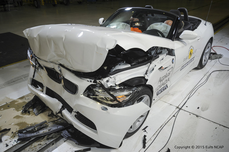 BMW Z4 - test zderzeniowy
