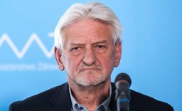 Prof. Horban: Szczepienia przeciw COVID-19 etapami, nie wszyscy w jednym czasie