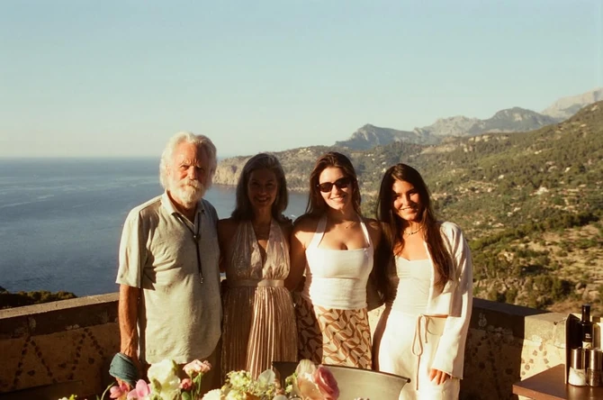 Čuveni gitarista sa porodicom