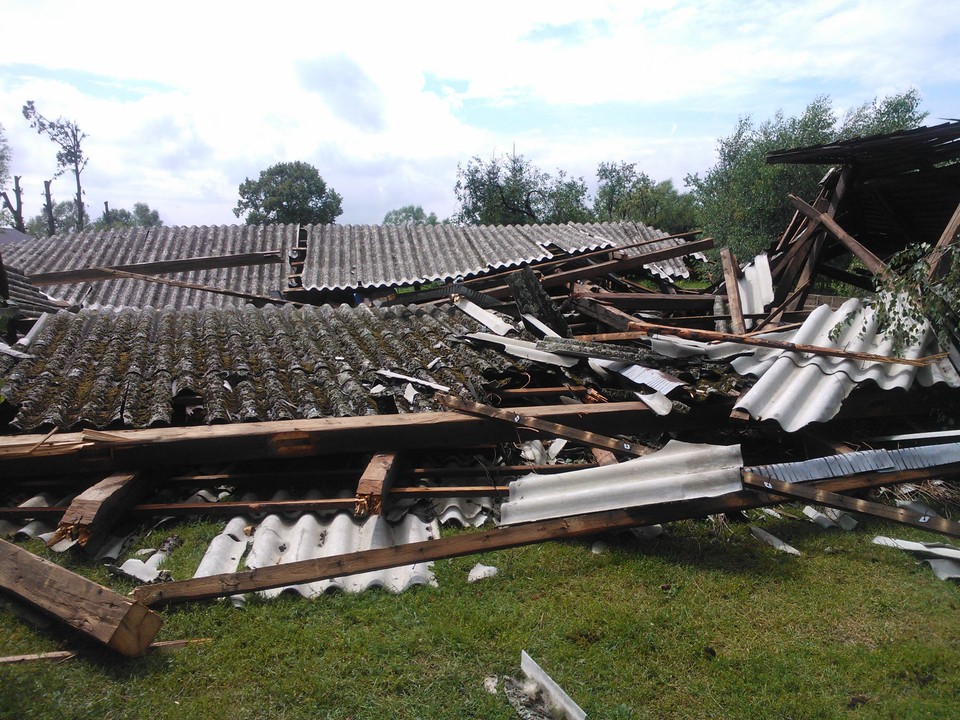 Nienawiszcz i Słomowo k. Obornik po nawałnicy, usuwania szkód, fot. Armel OSP Ocieszyn/Daj znać