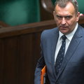 Włodzimierz Karpiński idzie z aresztu do europarlamentu