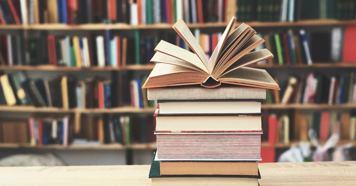 Arcytrudny, ale błyskawiczny QUIZ z literatury. Uzupełnij tytuł książki. Polegniesz już na 2. pytaniu?