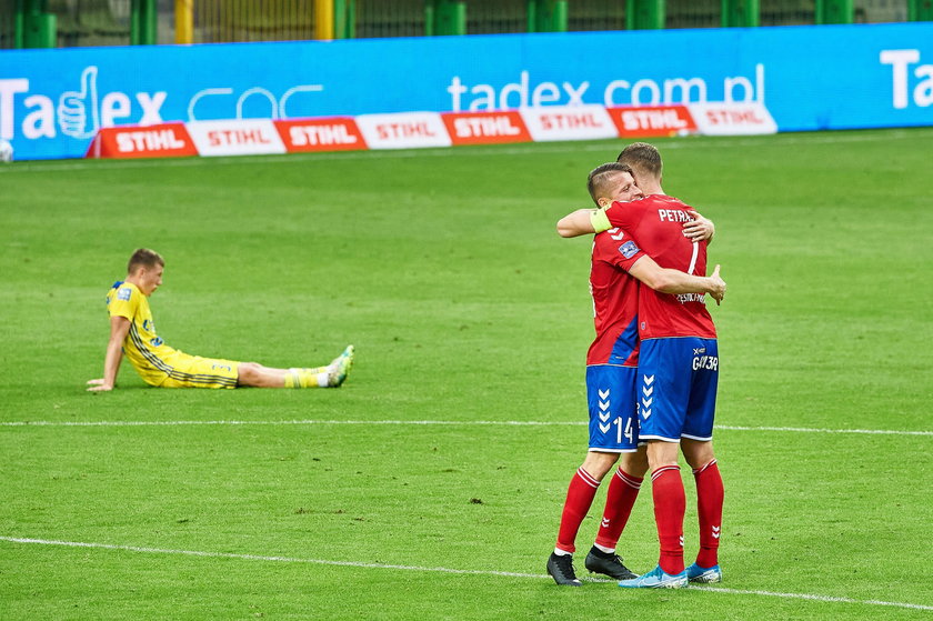 Ekstraklasa piłkarska 33. kolejka: Raków – Arka 3:2