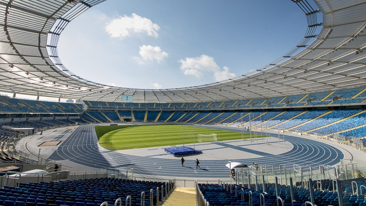 Zakończyła się trwająca z przerwami od 1993 roku modernizacja Stadionu Śląskiego. Po "drodze" był m.in. bojkot kadry piłkarzy i awaria podczas montażu wielkiego dachu. Jutro obiekt zostanie otwarty, pierwsi przetestują go finiszujący tam maratończycy.