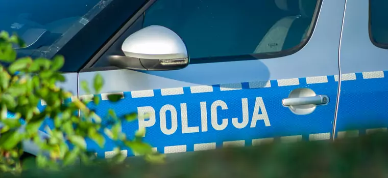 Policja chce kupić radiowozy, ale przetarg budzi wątpliwości. Diler zwraca uwagę na jeden szczegół