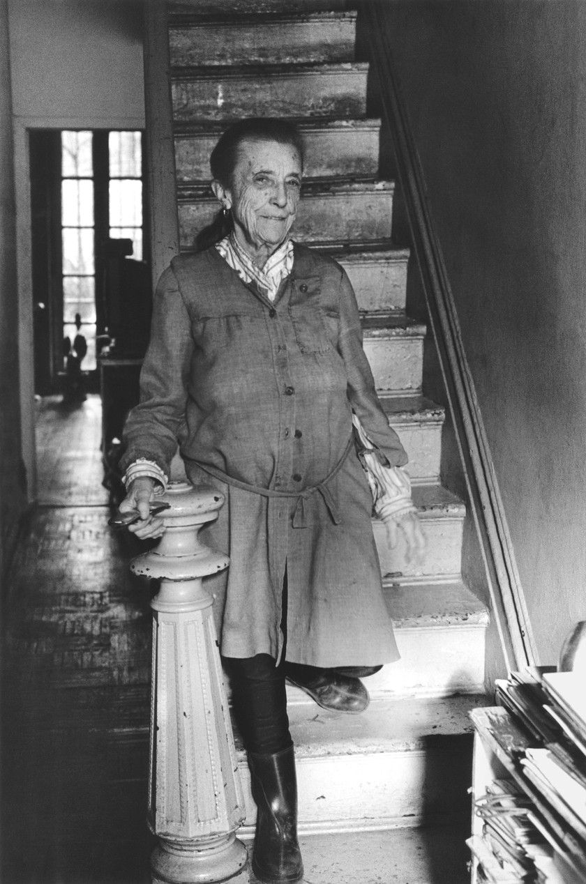 LOUISE BOURGEOIS Die Französin in ihrem Haus in New York, aufgenommen 1992.