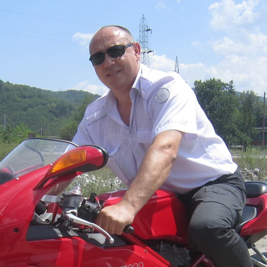 Boško voli skupe trkačke motore