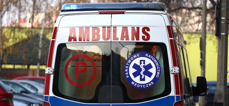 Ojciec jednego z uczniów zaatakował dyrektorkę szkoły podczas wywiadówki. Trafiła do szpitala