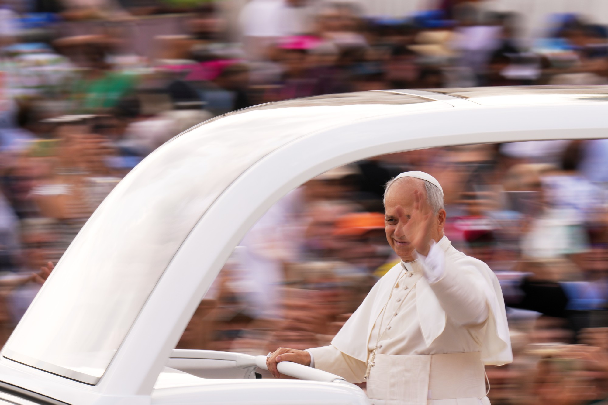 Pápež Lev XIV. počas týždennej generálnej audiencie na Námestí svätého Petra vo Vatikáne.