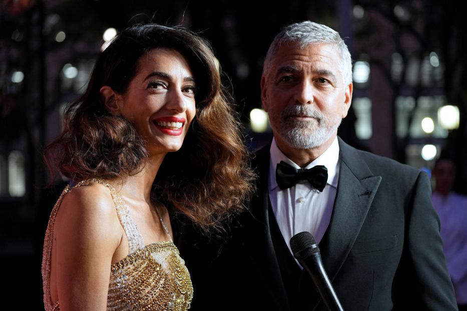 Megdobban az ember szíve: jött ez a pillanat élő adásban, amikor George Clooney meseszép feleségére nézett, majd olyat tett... fotó: Getty Images
