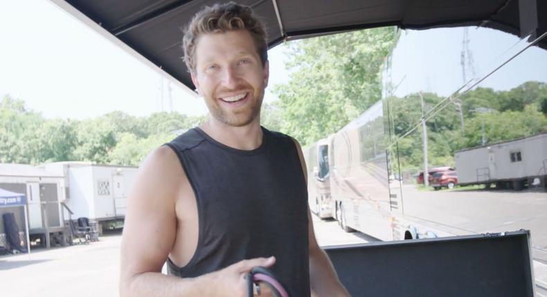 How Brett Eldredge Eats and Stays Fit on the Road