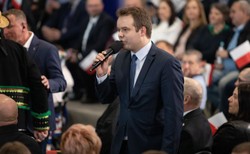 Rzecznik PiS ostro o politykach Platformy Obywatelskiej. "Oni naprawdę zwariowali!"