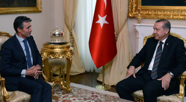 Sekretarz generalny NATO Anders Fogh Rasmussen i premier Turcji Recep Tayyip Erdogan EPA/TURKISH PM PRESS OFFICE