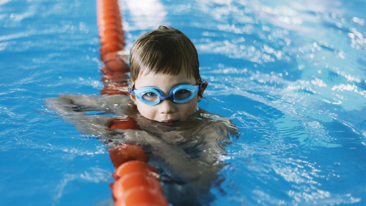 Zajęcia na basenie dla dzieci: jakie są korzyści? Na co zwrócić uwagę?