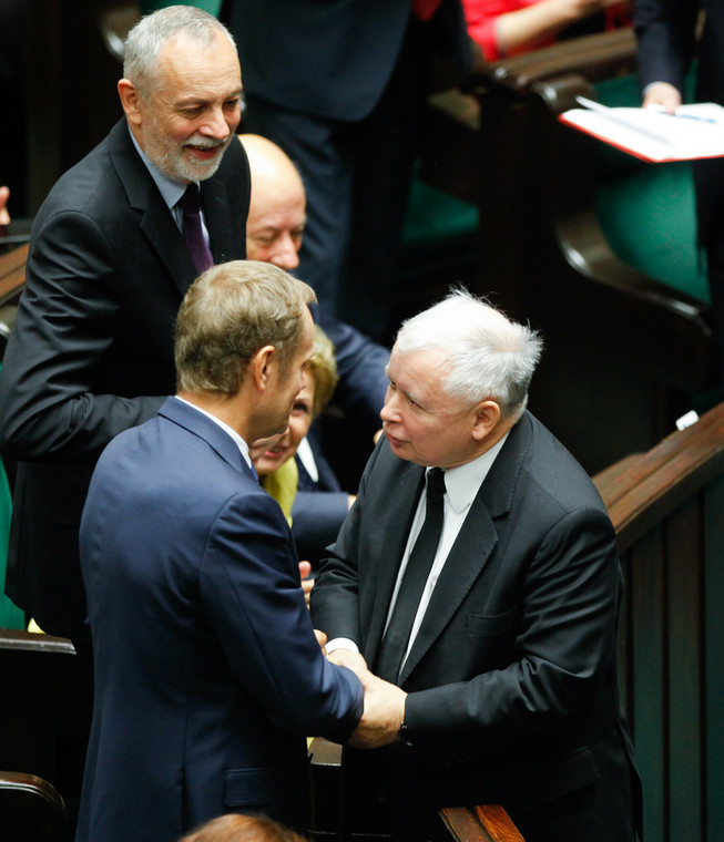Jarosław Kaczyński i Doland Tusk w Sejmie, 1 października 2014 r.