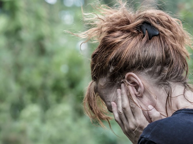 Majka uhapšena nakon što joj je usvojeni sin pretio ubistvom