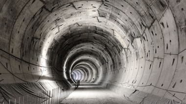 miliardowa inwestycja w tarapatach. tunel pod łodzią utknął