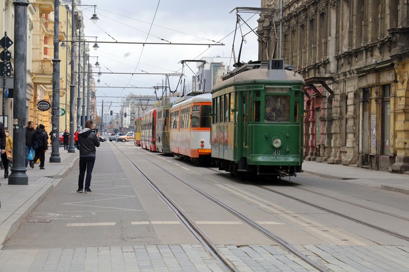 Impreza na Zielonej. W tle budowa tunelu średnicowego i stacji Łódź Śródmieście