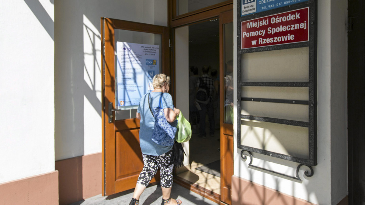 Albo godna płaca, albo strajk. Pracownicy MOPS w Rzeszowie zdeterminowani