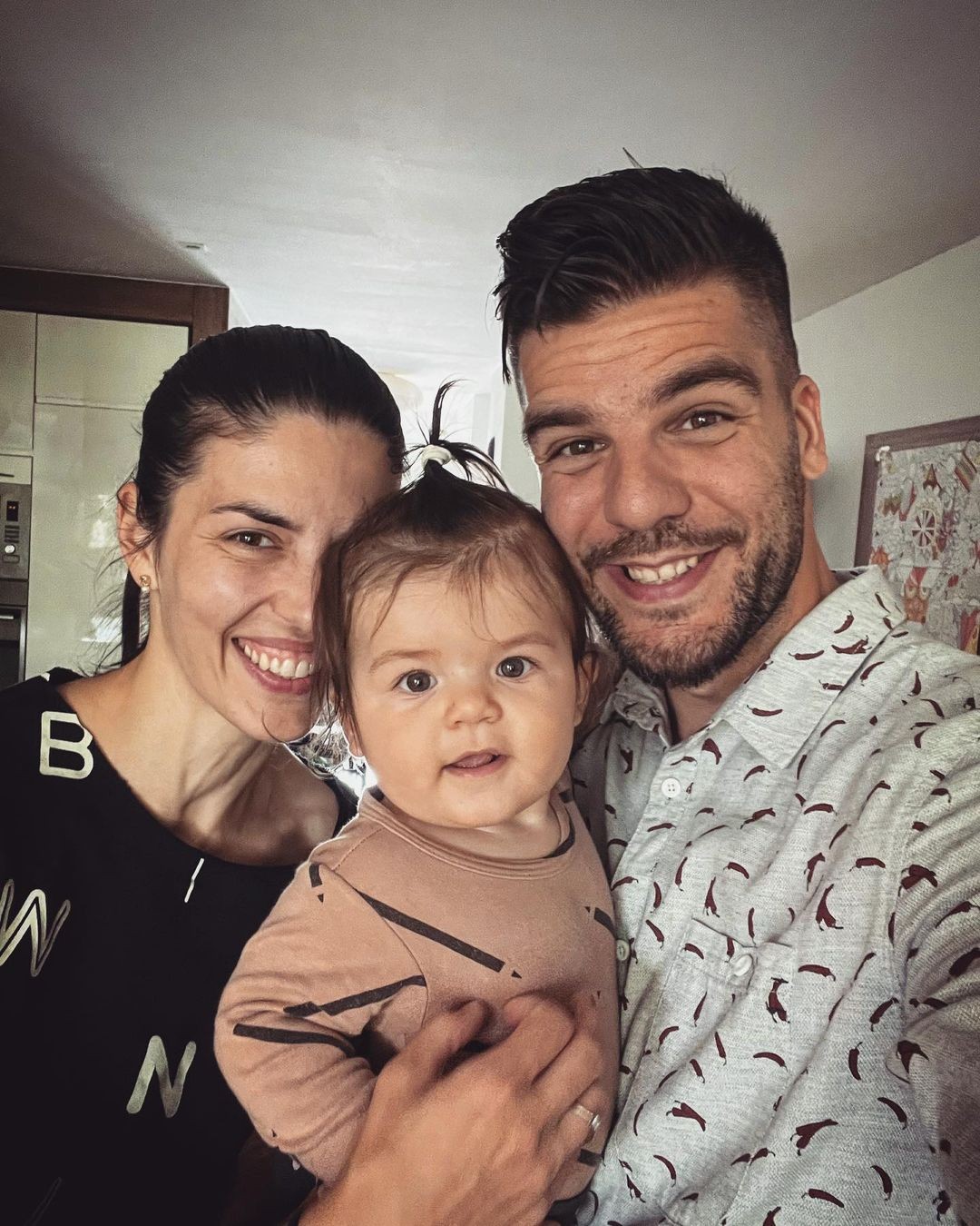 Tomáš Juríček s manželkou a dcérkou. 