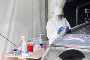 Z aplikacją nie ma dyskusji. Dlaczego Polacy mają problem z narzędziem do kwarantanny